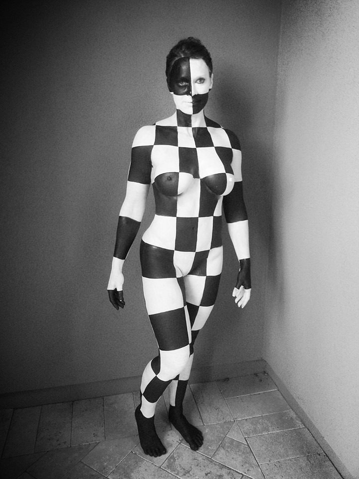 checkers bodypainting